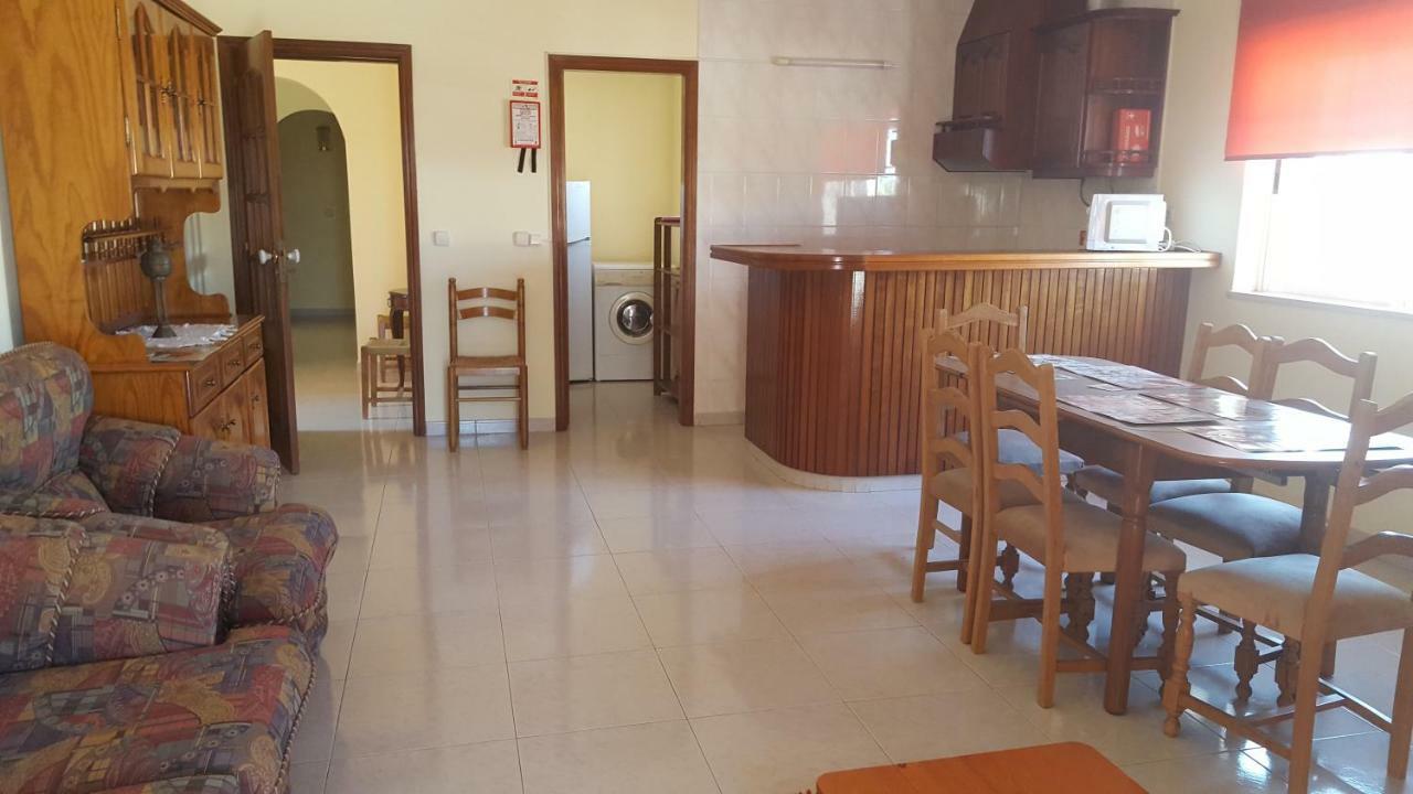 Saraiva'S Guest House Lagos Luaran gambar